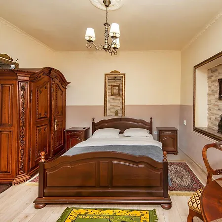 Zira Residence - Authentic Rooms In Old Town-2
